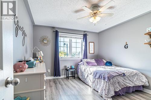 8 Fallingbrook Crescent, Kawartha Lakes (Lindsay), ON - Indoor Photo Showing Bedroom