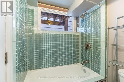 21 Yewfield Crescent, Toronto, ON - Indoor Photo Showing Bathroom