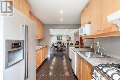 21 Yewfield Crescent, Toronto, ON - Indoor Photo Showing Kitchen