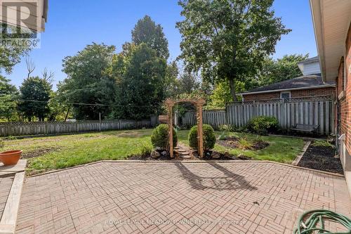 138 Elizabeth Drive, Halton Hills, ON - Outdoor With Backyard