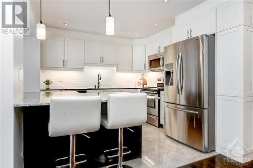 440 White Arctic Avenue, Ottawa, ON - Indoor Photo Showing Kitchen With Stainless Steel Kitchen With Upgraded Kitchen