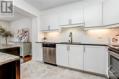 440 White Arctic Avenue, Ottawa, ON - Indoor Photo Showing Kitchen With Upgraded Kitchen