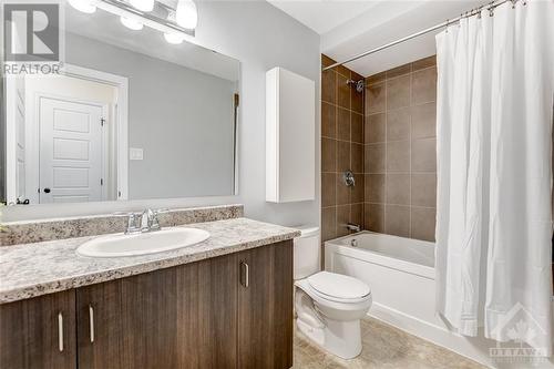 440 White Arctic Avenue, Ottawa, ON - Indoor Photo Showing Bathroom