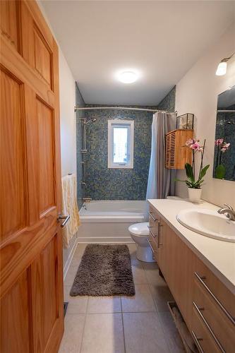 22 Thorvaldson Drive, Arnes, MB - Indoor Photo Showing Bathroom