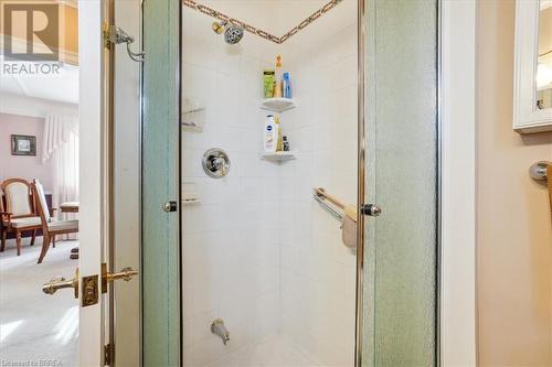 949 Dunsmure Road, Hamilton, ON - Indoor Photo Showing Bathroom