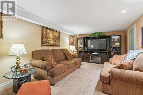 949 Dunsmure Road, Hamilton, ON - Indoor Photo Showing Living Room