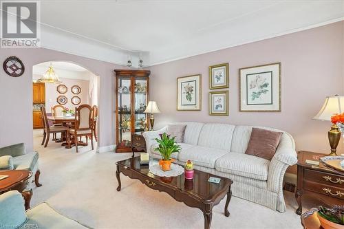 949 Dunsmure Road, Hamilton, ON - Indoor Photo Showing Living Room