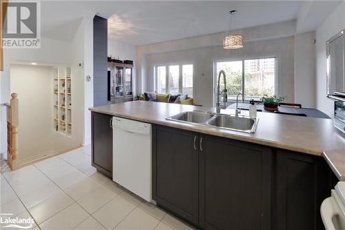 82 Pearcey Crescent, Barrie, ON - Indoor Photo Showing Kitchen With Double Sink