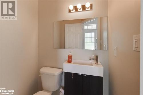 82 Pearcey Crescent, Barrie, ON - Indoor Photo Showing Bathroom