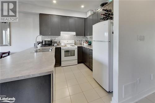 82 Pearcey Crescent, Barrie, ON - Indoor Photo Showing Kitchen With Double Sink