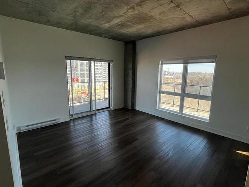 Living room - 1601-3980 Boul. St-Elzear O., Laval (Chomedey), QC - Indoor Photo Showing Other Room