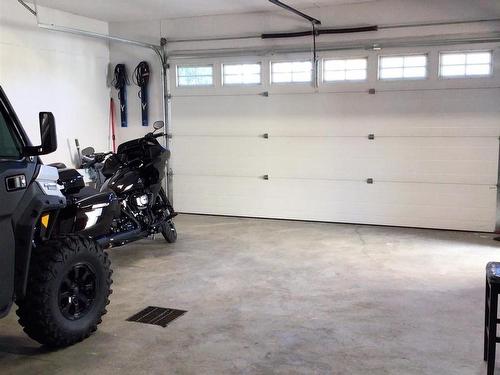 214 Centennial Drive, Longlac, ON - Indoor Photo Showing Garage