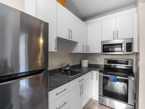 103-1850 Hugh Allan Drive, Kamloops, BC - Indoor Photo Showing Kitchen With Stainless Steel Kitchen