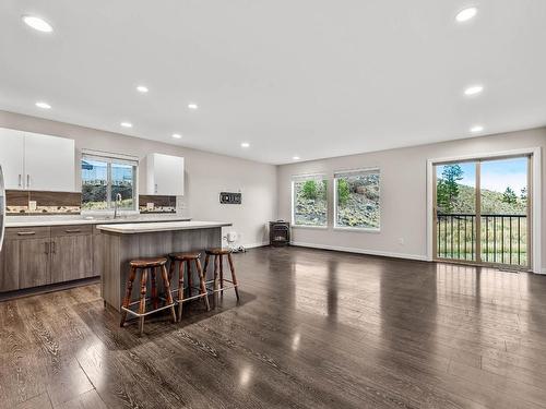 103-1850 Hugh Allan Drive, Kamloops, BC - Indoor Photo Showing Kitchen