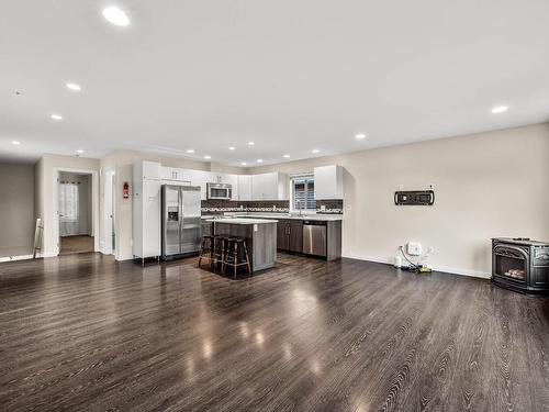 103-1850 Hugh Allan Drive, Kamloops, BC - Indoor Photo Showing Living Room