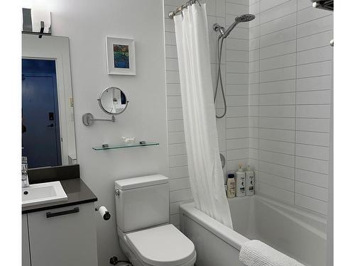 503-528 Pandora Ave, Victoria, BC - Indoor Photo Showing Bathroom