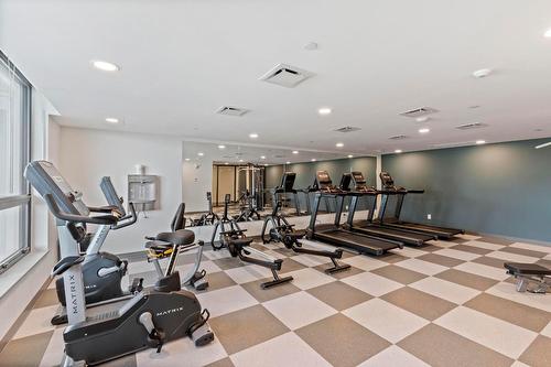 609-1488 Bertram Street, Kelowna, BC - Indoor Photo Showing Gym Room