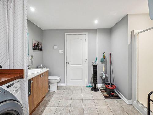 Laundry room - 343 51E Avenue, Pointe-Calumet, QC - Indoor Photo Showing Laundry Room