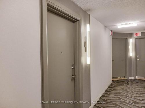 221-230 Queens Quay W, Toronto, ON - Indoor