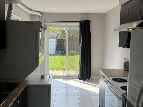 34 Calmist Cres, Brampton, ON - Indoor Photo Showing Kitchen