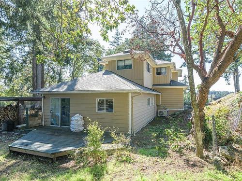 2817 Murray Dr, Saanich, BC 