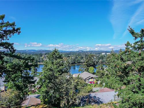 2817 Murray Dr, Saanich, BC 