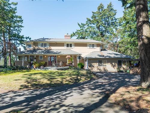 2817 Murray Dr, Saanich, BC 