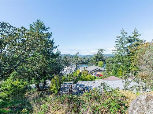 2817 Murray Dr, Saanich, BC 