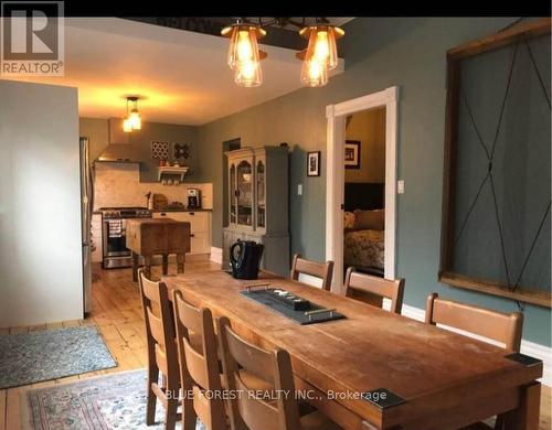 21 Queens Place, London, ON - Indoor Photo Showing Dining Room