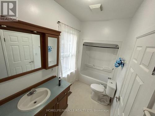 11 Shanley Street, Kitchener, ON - Indoor Photo Showing Bathroom