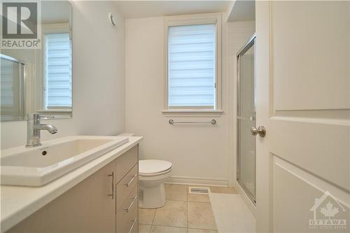 Main Floor full bath - 258 Mount Nebo Way, Ottawa, ON - Indoor Photo Showing Bathroom