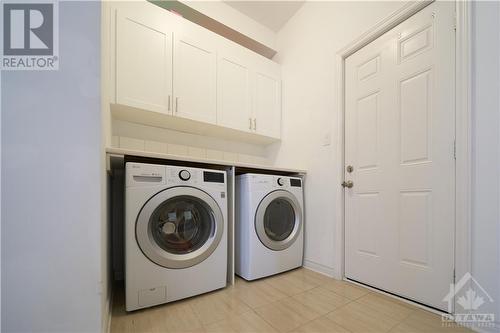 258 Mount Nebo Way, Ottawa, ON - Indoor Photo Showing Laundry Room