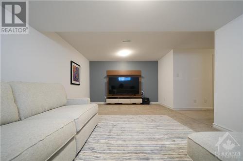 258 Mount Nebo Way, Ottawa, ON - Indoor Photo Showing Living Room