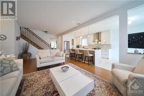 258 Mount Nebo Way, Ottawa, ON - Indoor Photo Showing Living Room