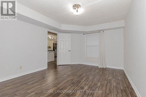 211 - 2055 Appleby Line, Burlington, ON - Indoor Photo Showing Other Room