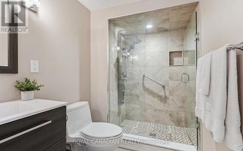 211 - 2055 Appleby Line, Burlington, ON - Indoor Photo Showing Bathroom