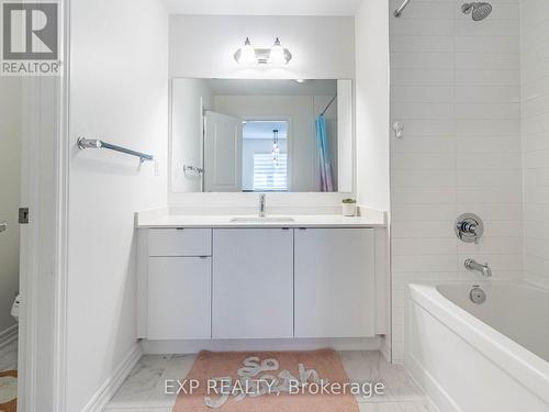 328 Thimbleweed Court, Milton, ON - Indoor Photo Showing Bathroom