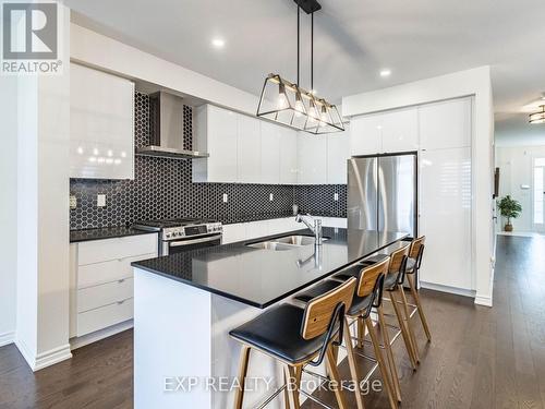 328 Thimbleweed Court, Milton, ON - Indoor Photo Showing Kitchen With Double Sink With Upgraded Kitchen