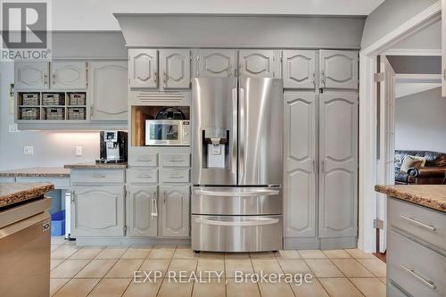 53 Rolling Acres Drive, Kitchener, ON - Indoor Photo Showing Kitchen