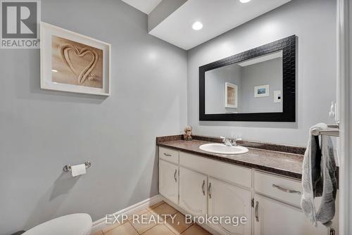 53 Rolling Acres Drive, Kitchener, ON - Indoor Photo Showing Bathroom