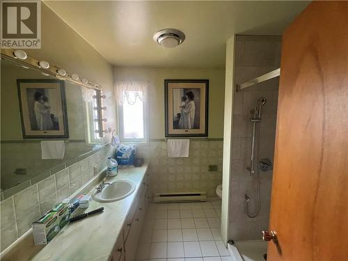 57 Pine Street E, Chapleau, ON - Indoor Photo Showing Bathroom