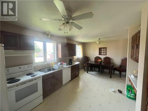 57 Pine Street E, Chapleau, ON - Indoor Photo Showing Kitchen