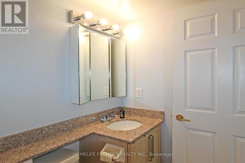 808 - 5508 Yonge Street, Toronto, ON - Indoor Photo Showing Bathroom