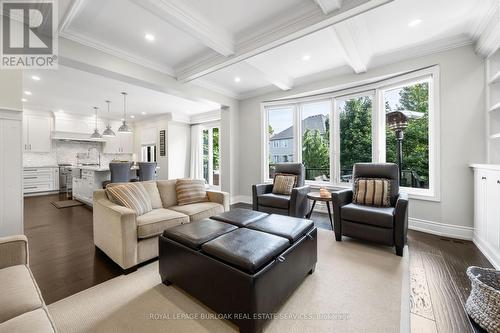 4206 Sarazen Drive, Burlington, ON - Indoor Photo Showing Living Room