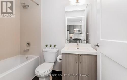 610 - 7895 Jane Street, Vaughan, ON - Indoor Photo Showing Bathroom