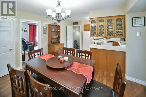 566 Dewan Street, Strathroy-Caradoc (Ne), ON - Indoor Photo Showing Dining Room