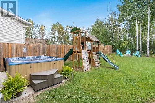 27 Marilyn Avenue S, Wasaga Beach, ON - Outdoor