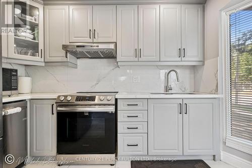 2 - 59 Kenninghall Boulevard, Mississauga, ON - Indoor Photo Showing Kitchen With Upgraded Kitchen