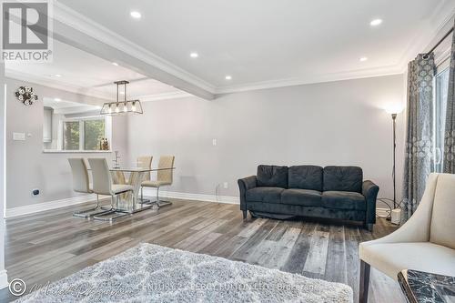 2 - 59 Kenninghall Boulevard, Mississauga, ON - Indoor Photo Showing Living Room