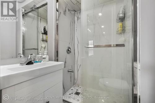 2 - 59 Kenninghall Boulevard, Mississauga, ON - Indoor Photo Showing Bathroom